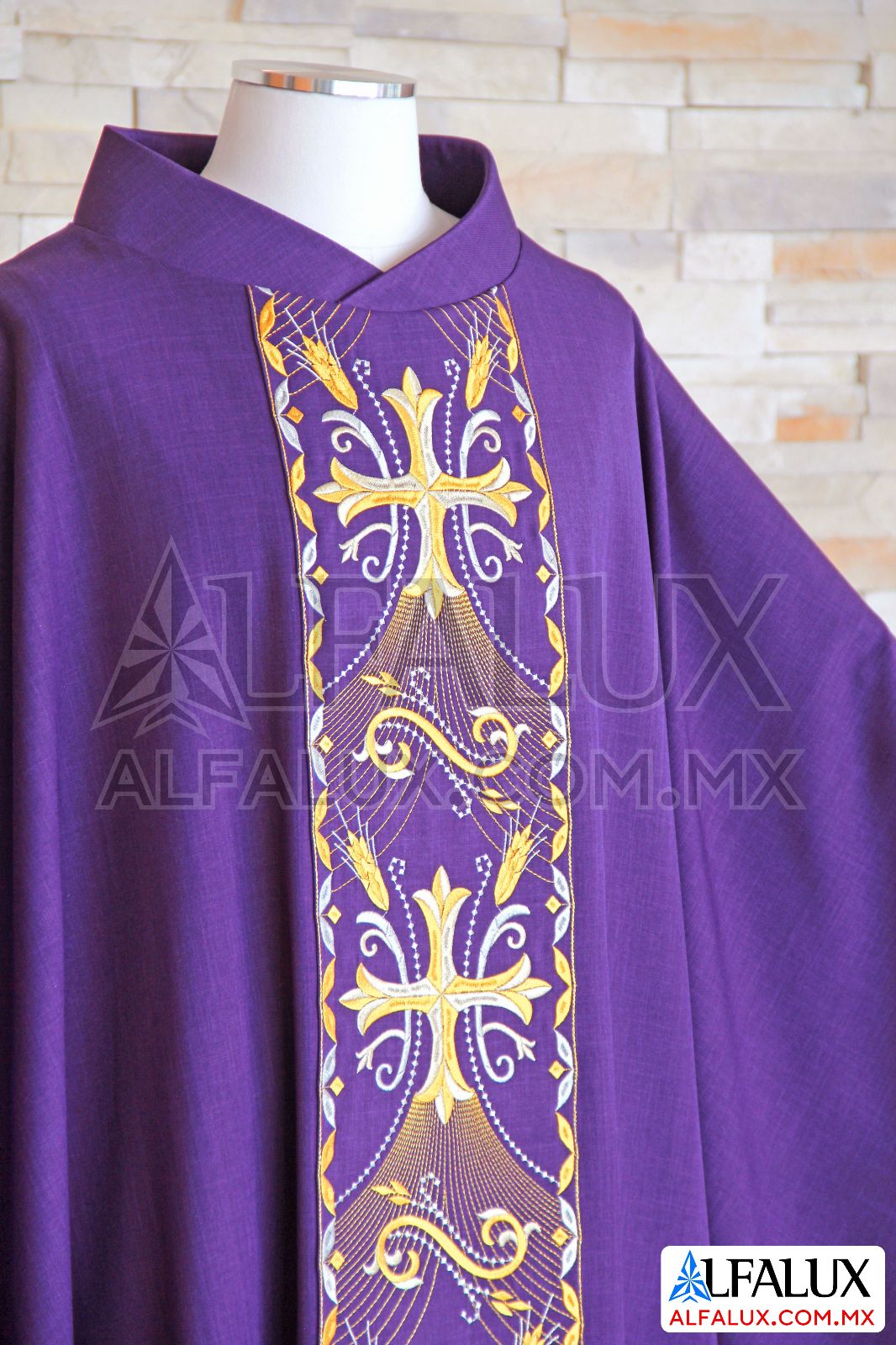 11 CATEDRAL2 Alfalux Casulla Central Morado 200 (4)